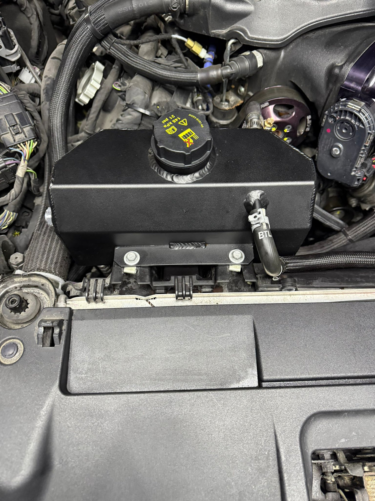 15+ Mustang Aluminium Coolant Expansion Tank